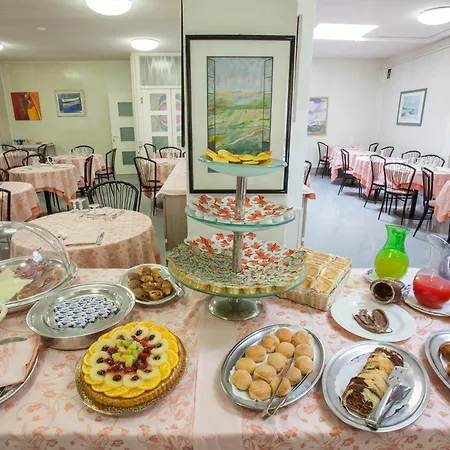 Azzurra Отель Сенигаллия